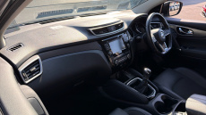 Nissan Qashqai 1.3 DiG-T Tekna 5dr Petrol Hatchback